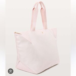 Lululemon acute tote - misty pink